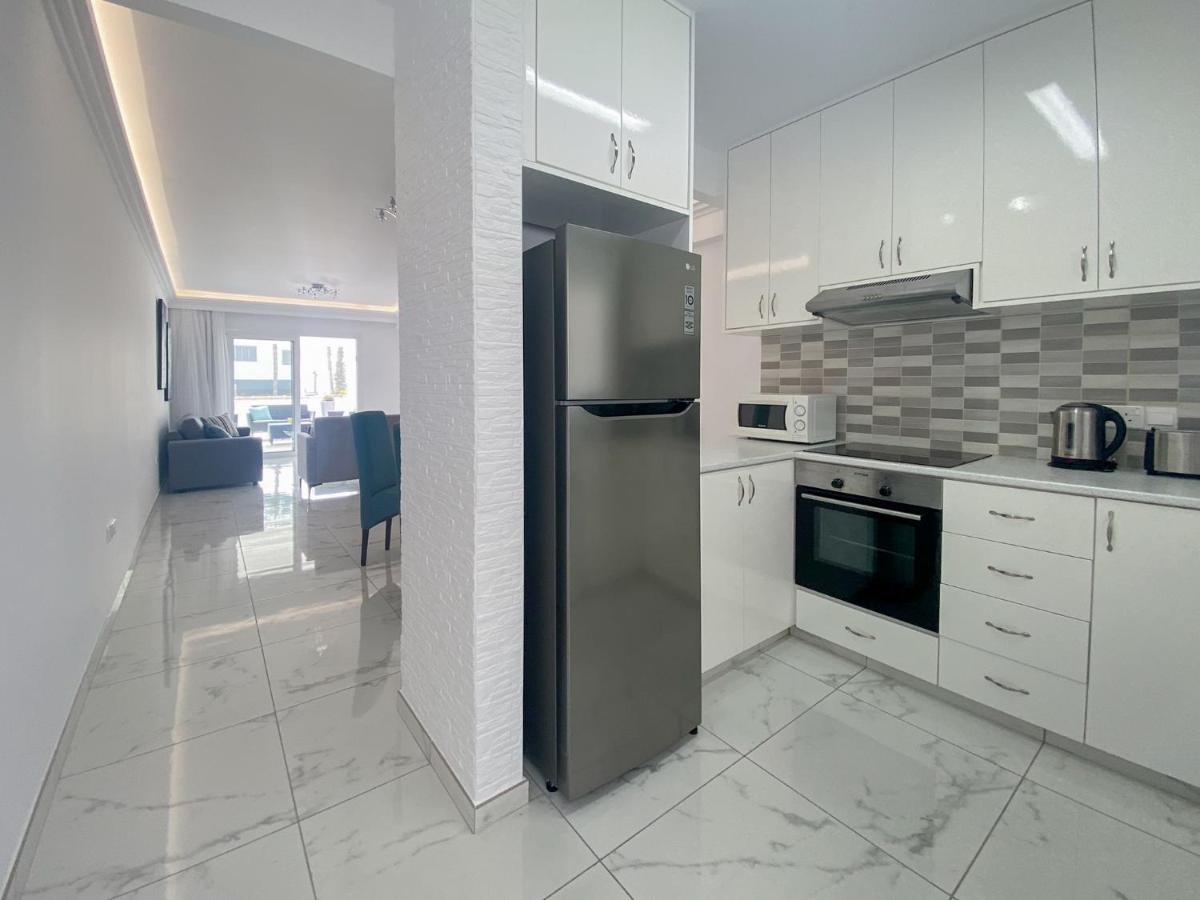 Phaedrus Living: Luxury Flat Semeli Lägenhet Paphos Exteriör bild