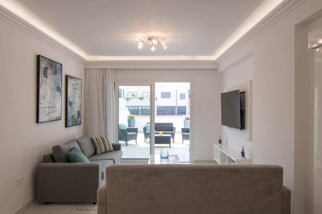 Phaedrus Living: Luxury Flat Semeli Lägenhet Paphos Exteriör bild